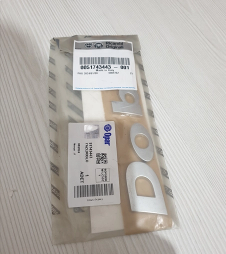 resimler/genel/Fiat Doblo Bagaj Kapak Yazısı Fiat Lancia 